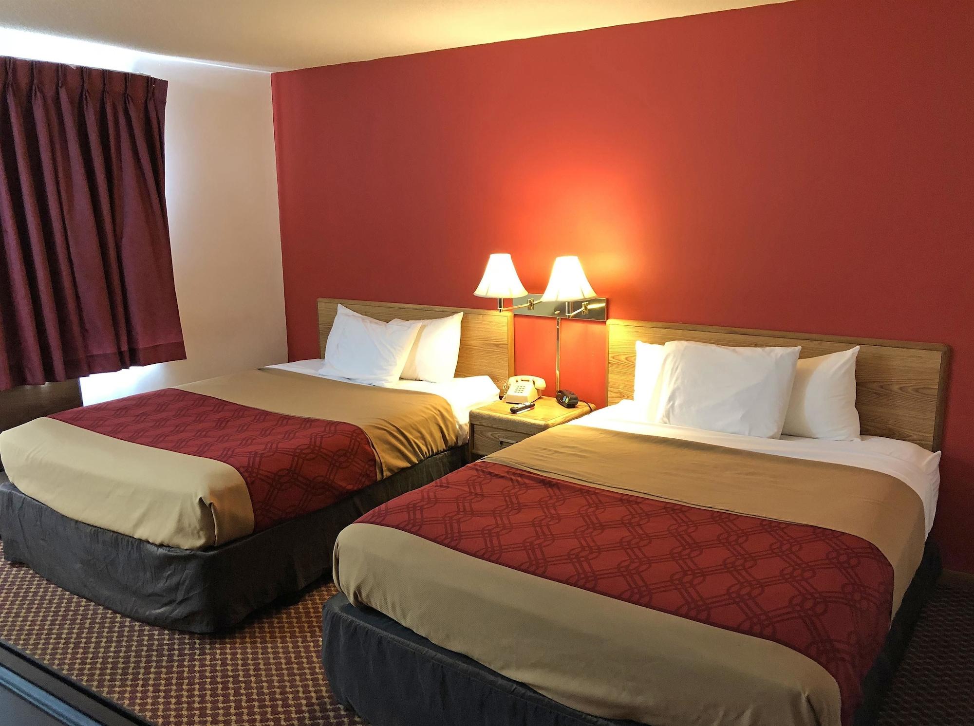 Travelodge By Wyndham Escanaba Exterior foto