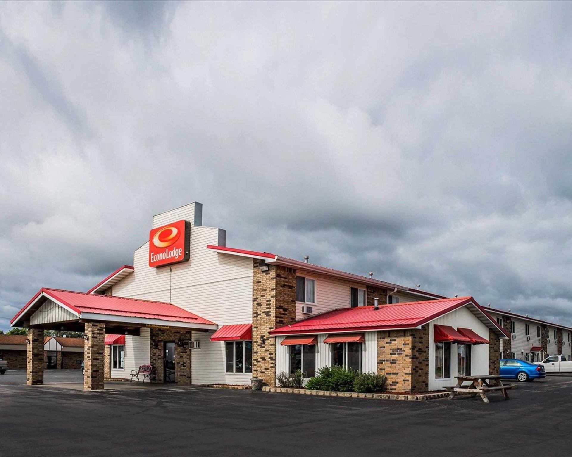 Travelodge By Wyndham Escanaba Exterior foto