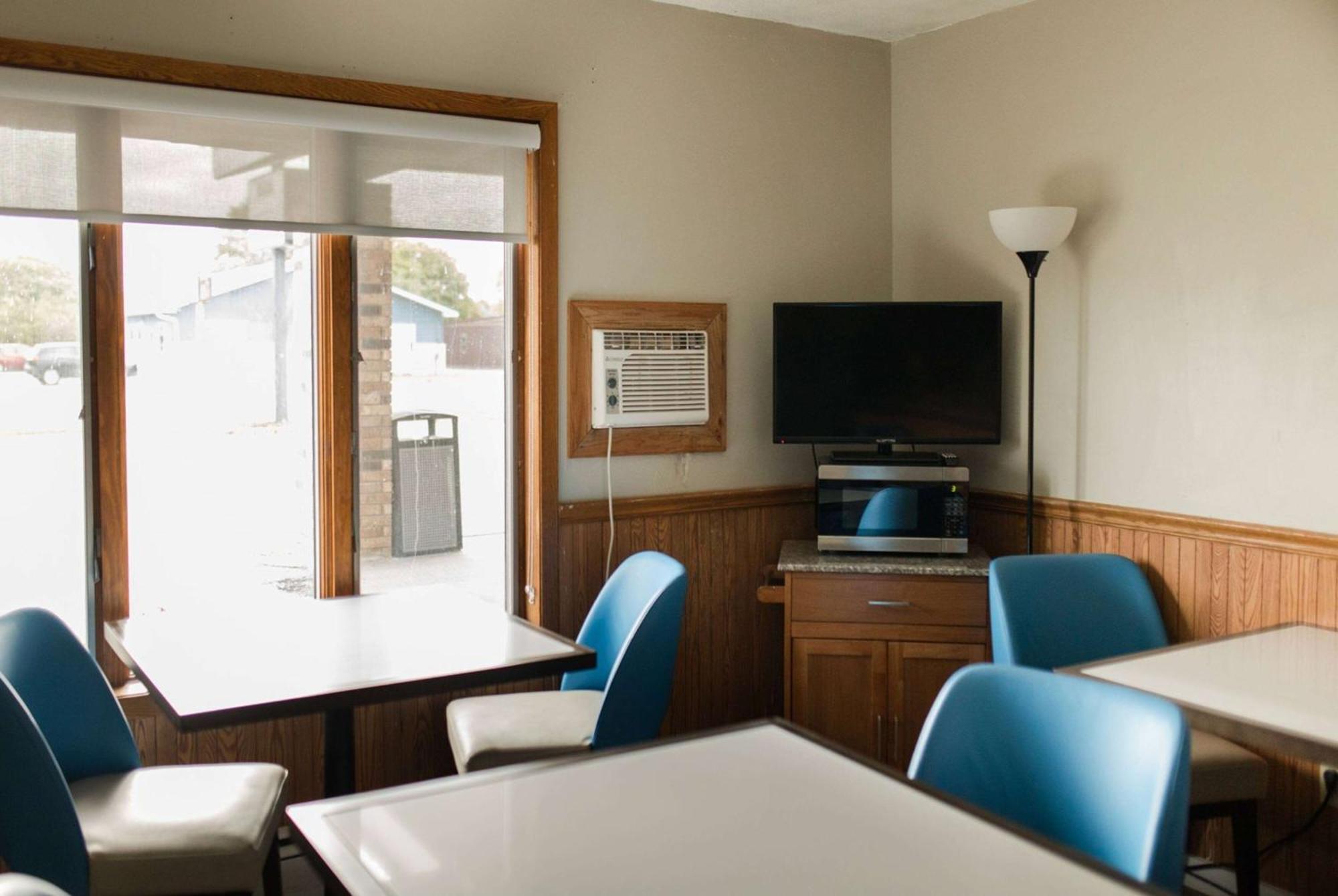 Travelodge By Wyndham Escanaba Exterior foto