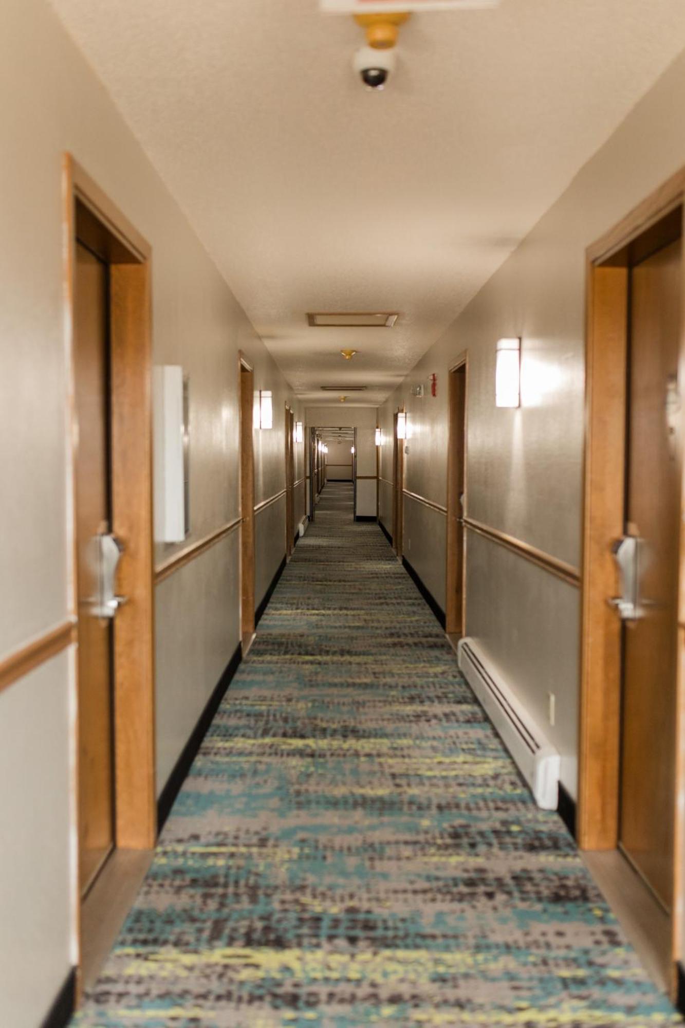 Travelodge By Wyndham Escanaba Exterior foto