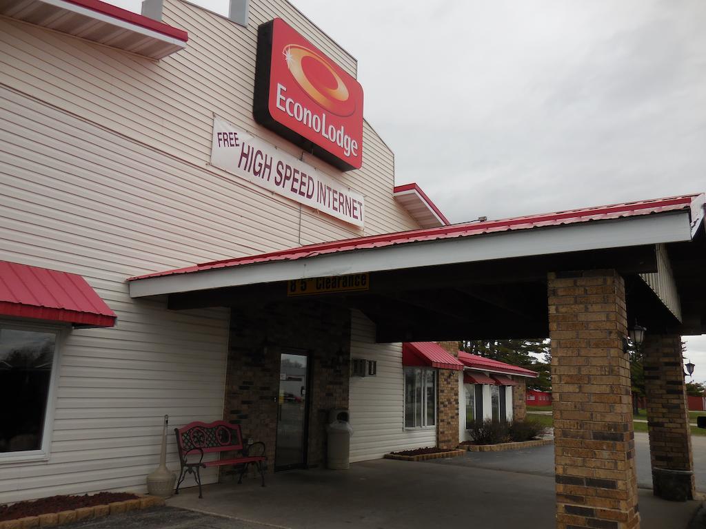 Travelodge By Wyndham Escanaba Exterior foto